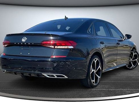 Used 2020 Volkswagen Passat 2.0T R-Line image 6