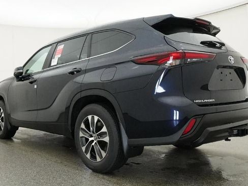 New 2026 Toyota Highlander XLE image 21