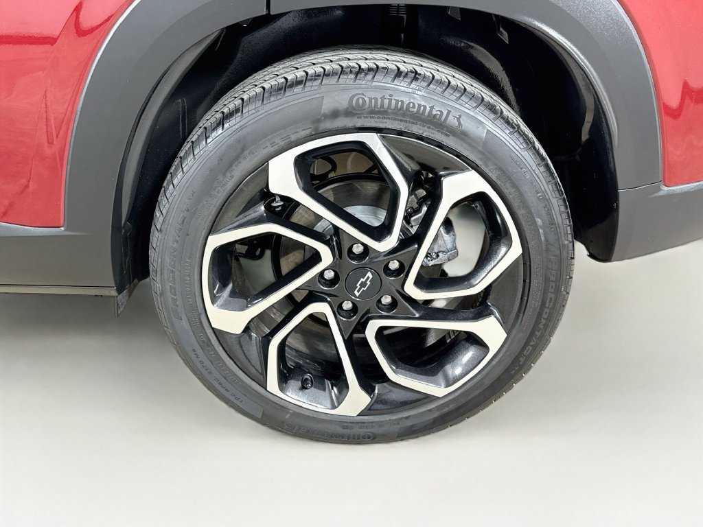 Used 2024 Chevrolet Trax RS FWD image 31