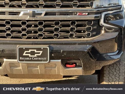 Used 2022 Chevrolet Suburban Z71 AWD/4WD image 9