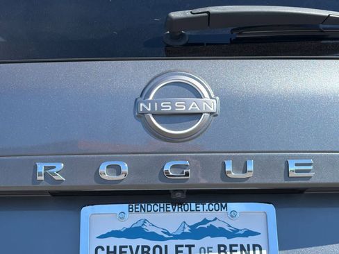Used 2023 Nissan Rogue S image 27