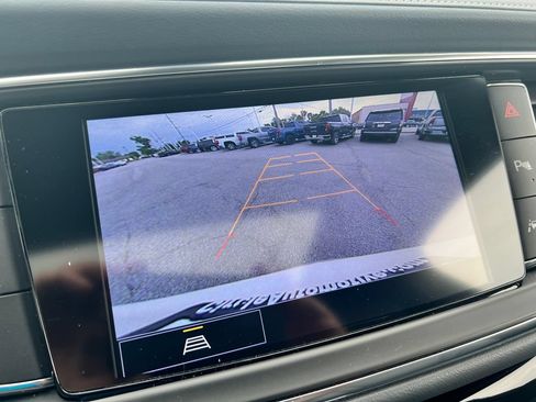 Used 2023 Buick Enclave Essence w/ Experience Buick Package FWD image 31