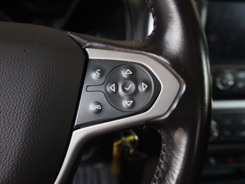 Used 2022 Chevrolet Colorado LT w/ Fleet Safety Package AWD/4WD image 11