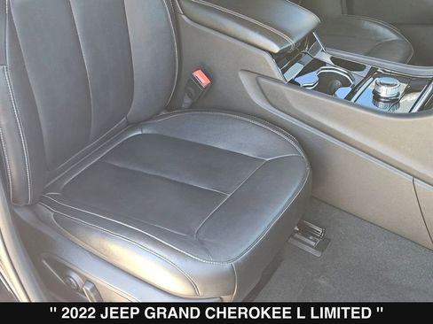 Used 2022 Jeep Grand Cherokee L Limited RWD image 34
