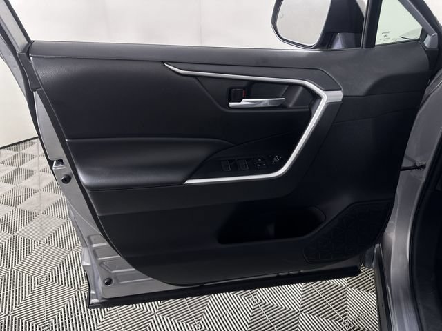 Used 2022 Toyota RAV4 XLE w/ Convenience Package AWD/4WD image 23