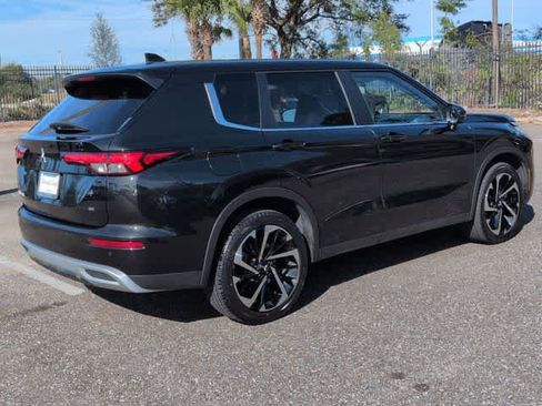 Used 2024 Mitsubishi Outlander SE image 8