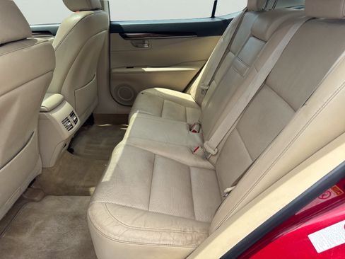 Used 2015 Lexus ES 350 w/ Luxury Package FWD image 17