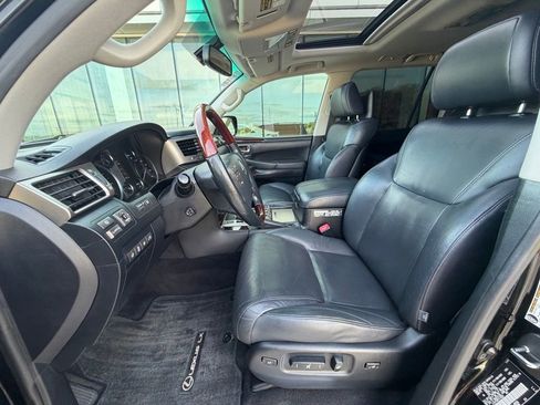 Used 2015 Lexus LX 570 4WD image 10