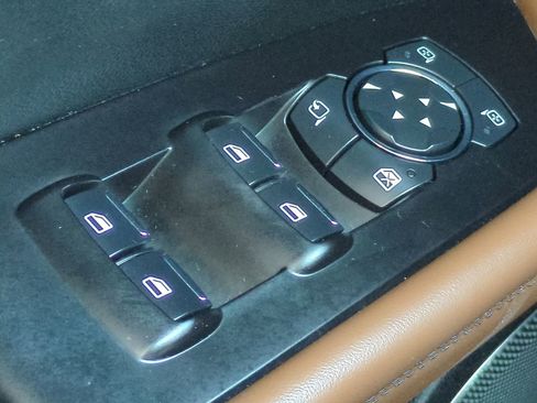 Certified 2023 Lincoln Nautilus Reserve w/ Monochromatic Package image 25