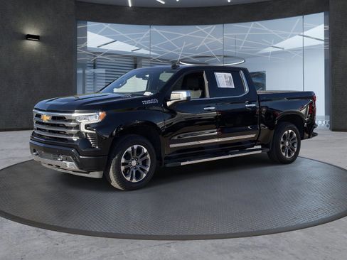 Certified 2024 Chevrolet Silverado 1500 High Country AWD/4WD image 2
