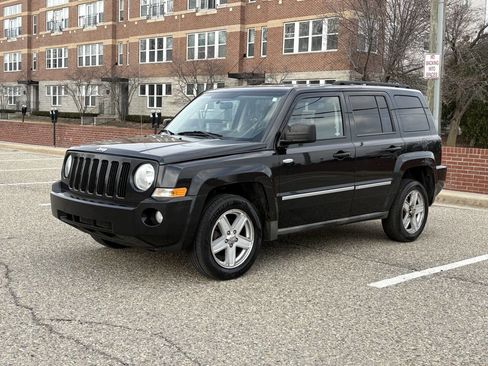 Used 2010 Jeep Patriot Latitude AWD/4WD image 1