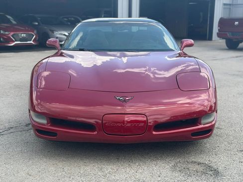 Used 2004 Chevrolet Corvette Coupe w/ Roof Package RWD image 2