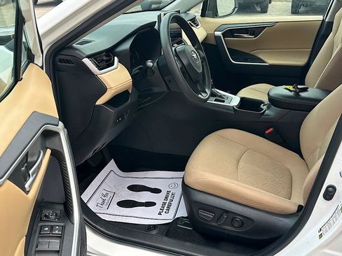 Certified 2025 Toyota RAV4 XLE AWD/4WD image 12