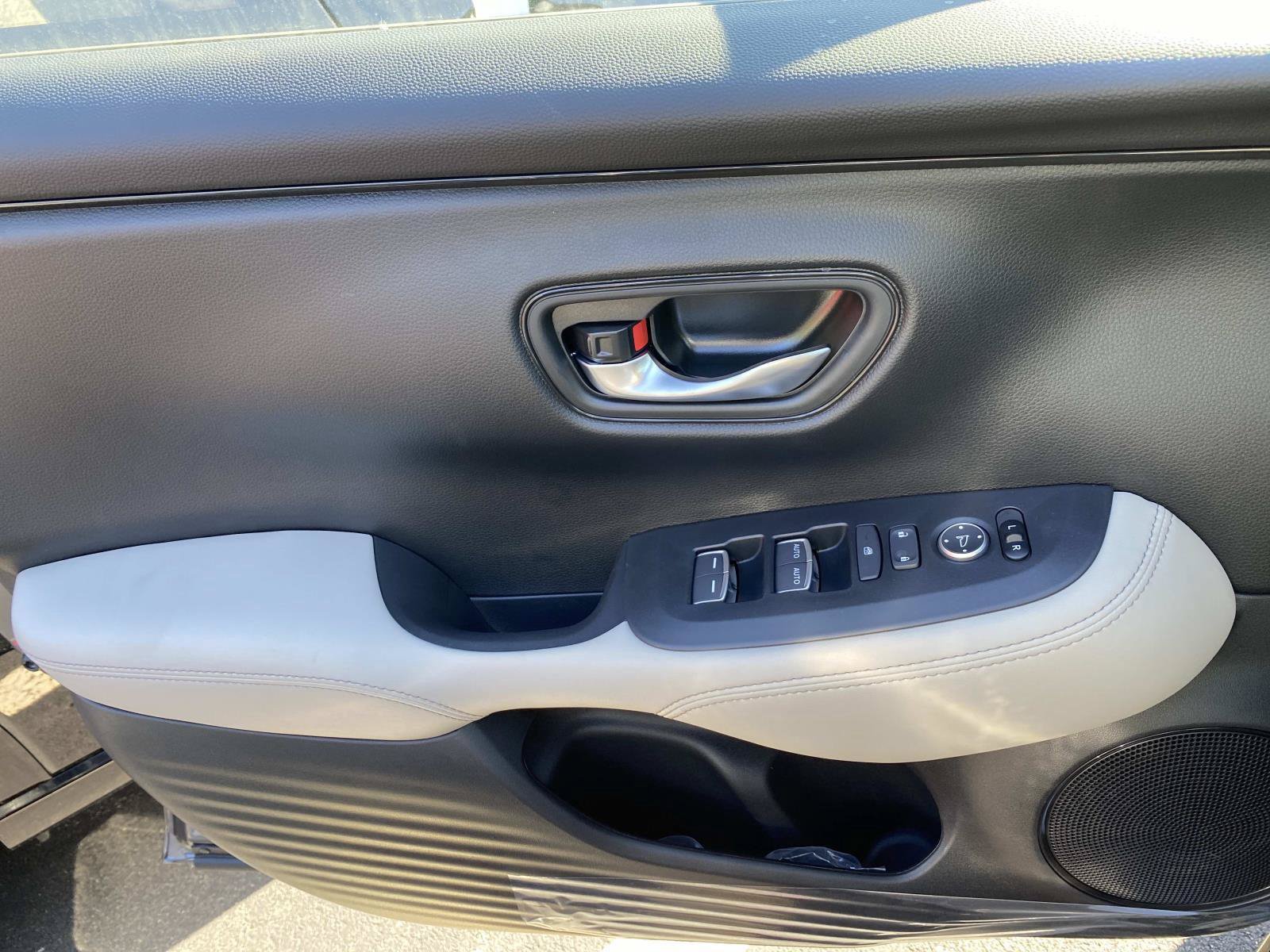 New 2027 Honda HR-V EX-L image 14