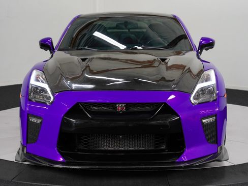 Used 2014 Nissan GT-R Premium AWD/4WD image 9