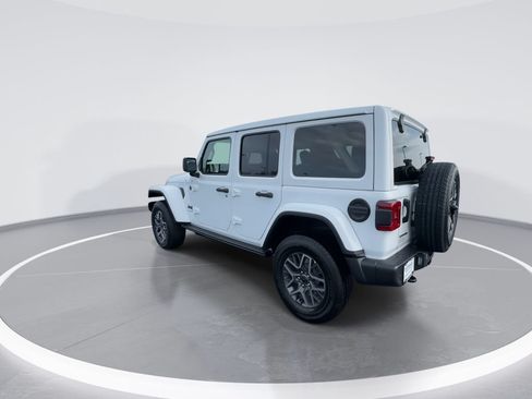 New 2026 Jeep Wrangler Unlimited Sahara w/ Safety Group AWD/4WD image 6