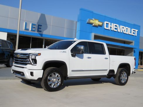 New 2026 Chevrolet Silverado 2500 High Country w/ High Country Premium Package AWD/4WD image 29