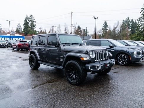 Used 2020 Jeep Wrangler Unlimited Sahara AWD/4WD image 26