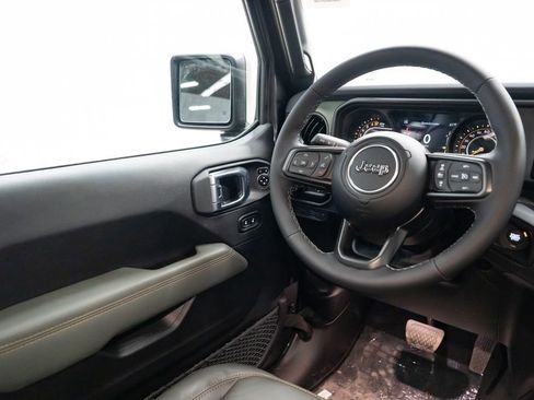 New 2026 Jeep Gladiator Mojave AWD/4WD image 11