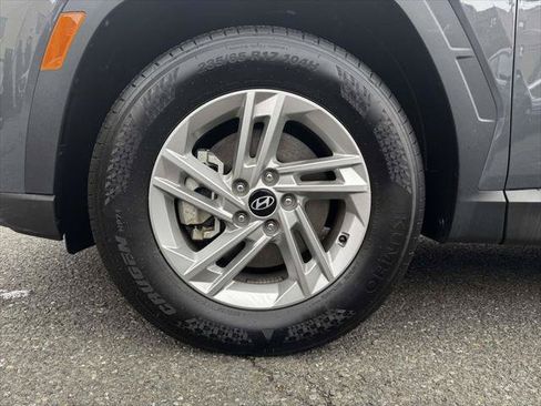 Used 2025 Hyundai Tucson SE FWD image 8