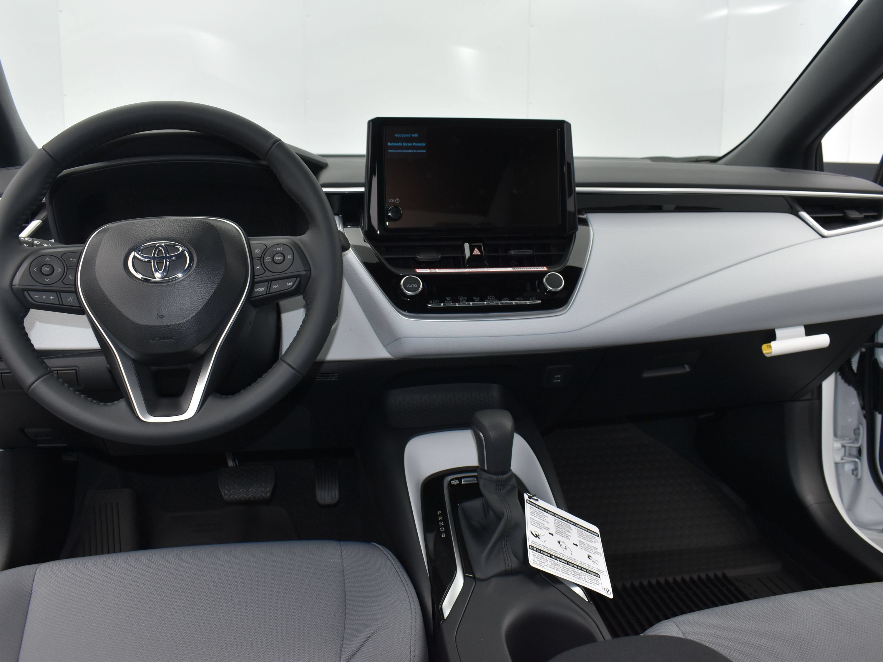 Used 2026 Toyota Corolla SE FWD image 15
