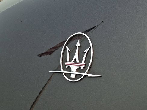 Used 2015 Maserati GranTurismo Sport RWD image 28
