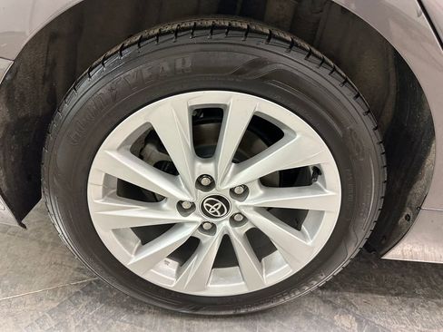 Used 2022 Toyota Camry LE image 30