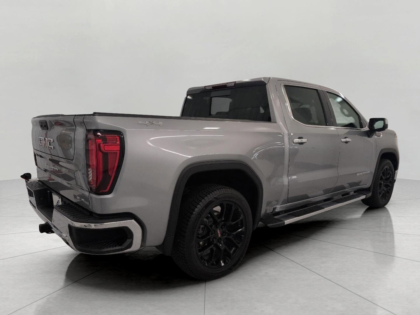Used 2023 GMC Sierra 1500 SLT w/ SLT Premium Plus Package AWD/4WD image 48