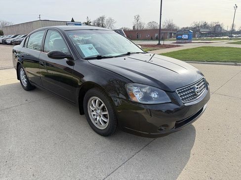 Used 2005 Nissan Altima 2.5 S image 3
