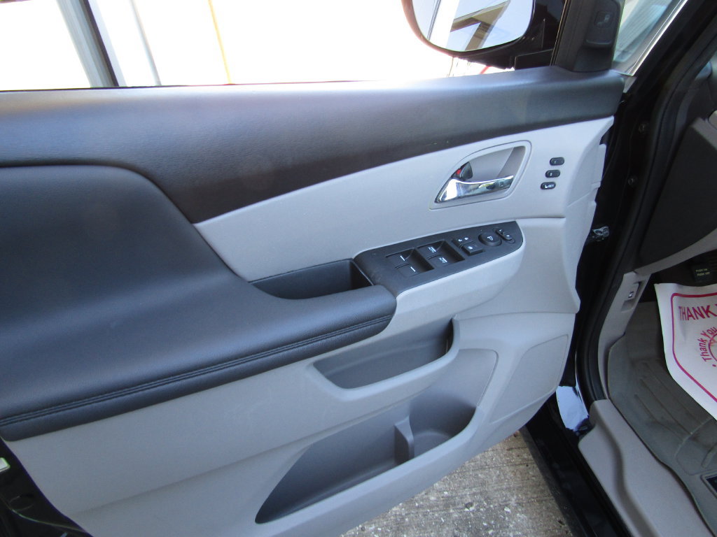 Used 2016 Honda Odyssey Touring Elite image 22