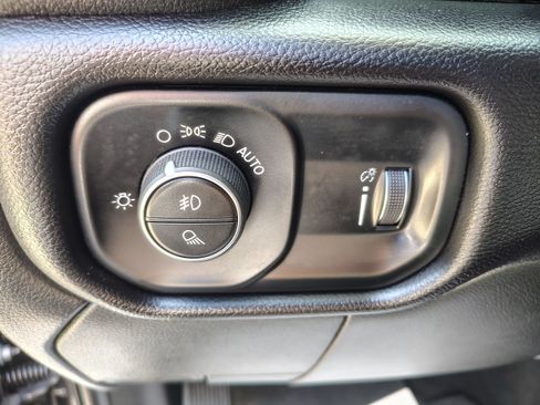 Certified 2025 RAM 2500 Big Horn AWD/4WD image 22