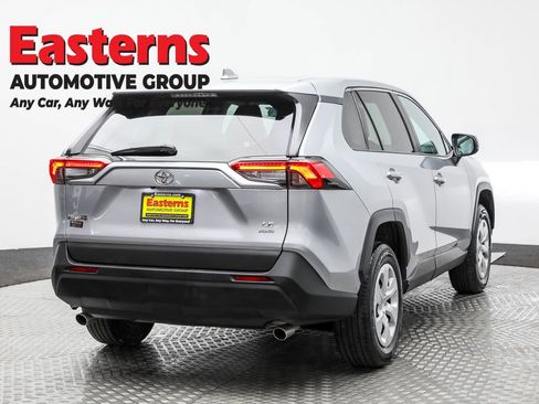 Used 2024 Toyota RAV4 LE image 5