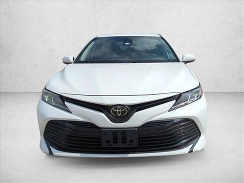 Used 2019 Toyota Camry LE FWD image 2