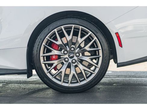 Used 2024 Ford Mustang GT Premium image 5