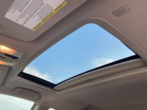 Used 2020 Toyota Sienna XLE image 14