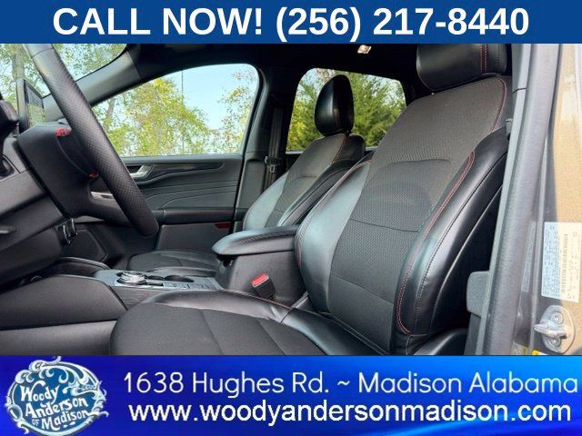 Used 2025 Ford Escape ST-Line FWD image 9