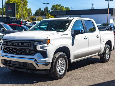 Used 2025 Chevrolet Silverado 1500 LT w/ Protection Package AWD/4WD image 4