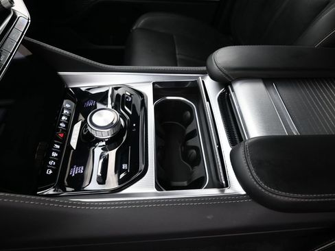 Used 2023 Jeep Grand Wagoneer Series II w/ Flexible Seating Group AWD/4WD image 20