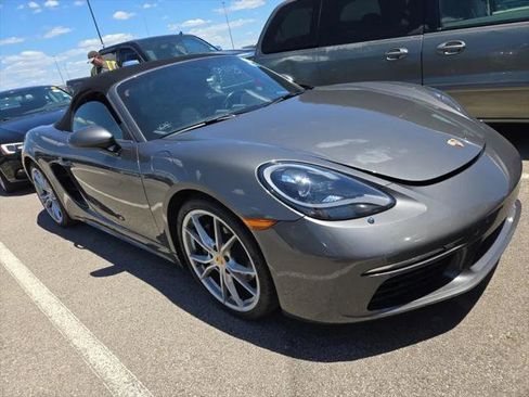 Used 2018 Porsche 718 Boxster RWD image 4