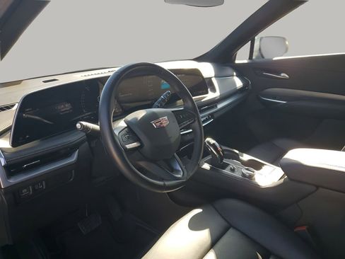 Used 2024 Cadillac XT4 Premium Luxury image 29