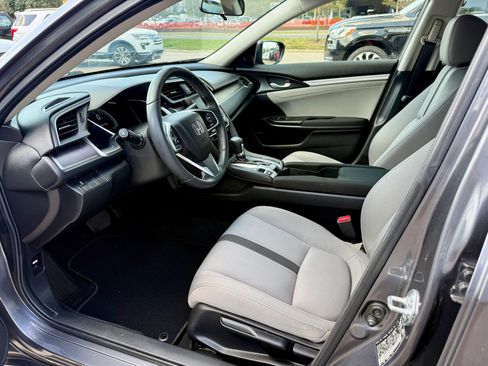 Used 2018 Honda Civic EX-T image 9