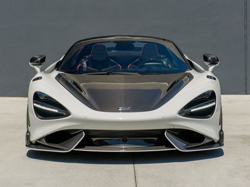 Used 2022 McLaren 765LT RWD image 6
