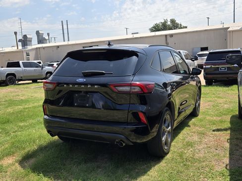 Used 2023 Ford Escape ST-Line w/ Tech Pack #1 FWD image 6