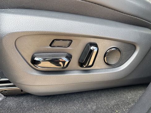 Used 2026 Lexus GX 550 w/ Accessory Package (2T) image 16