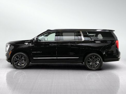 Used 2025 GMC Yukon XL Denali w/ Sun & Power Step Package AWD/4WD image 2