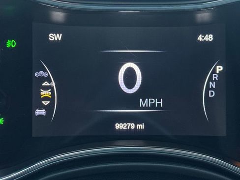 Used 2019 Jeep Grand Cherokee Laredo image 23