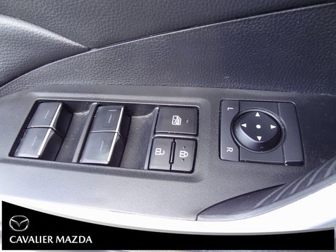 Used 2024 Toyota RAV4 XLE image 16