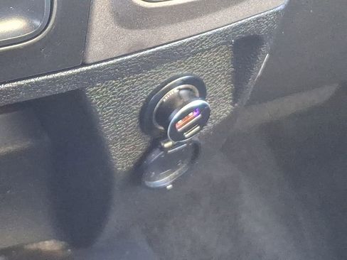 Used 2014 RAM 2500 Tradesman w/ Chrome Appearance Group image 25