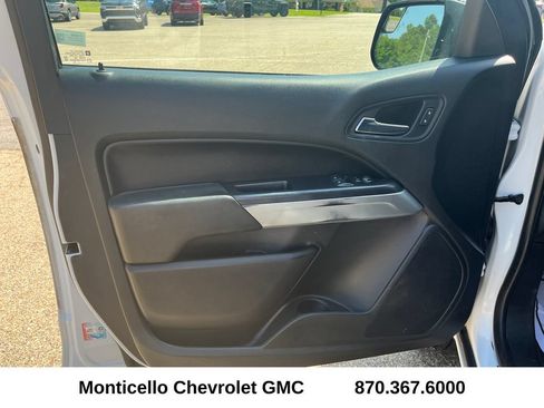 Used 2022 Chevrolet Colorado LT w/ Fleet Safety Package RWD image 10