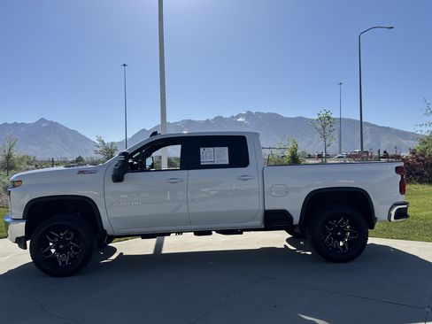 Used 2023 Chevrolet Silverado 3500 LT w/ All Star Edition AWD/4WD image 2